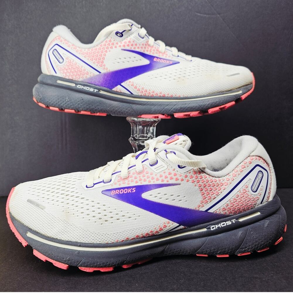 Brooks Women 8.5 Comfy footwear